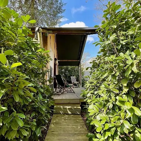 Great-lake-lodge-spektakulaerer-glampingurlaub-am-grossensee Appartement